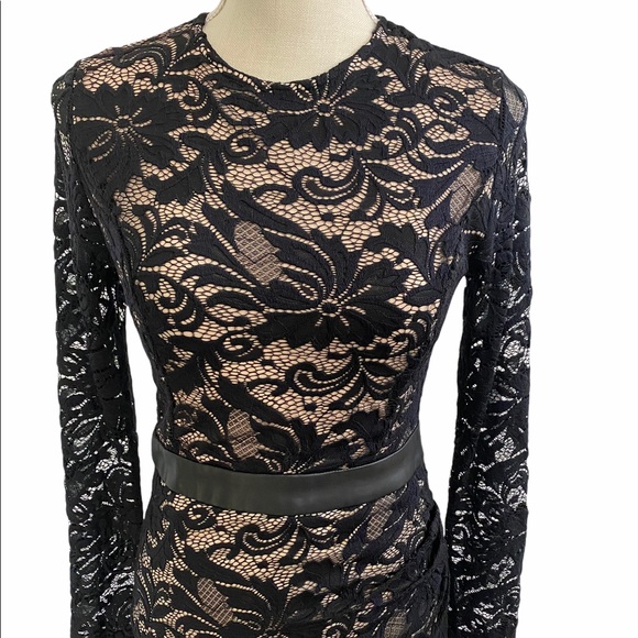 BLACK FLORAL LACE DRESS - Picture 2 of 7